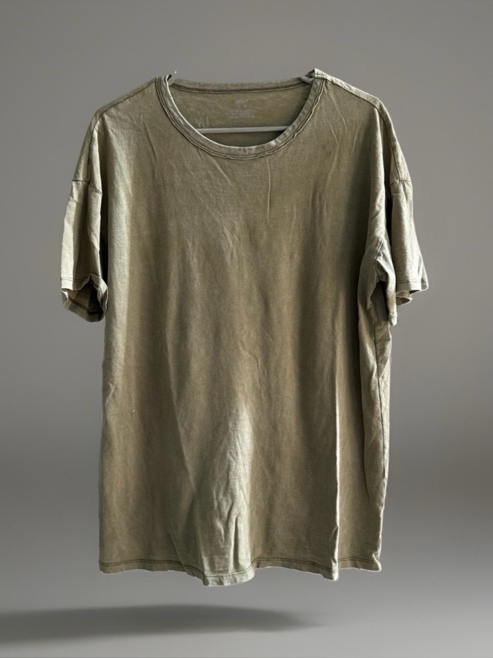 Aerie Olive Green Relaxed Crew Neck Tee Shirt Women’s Medium Soft Basic Casual